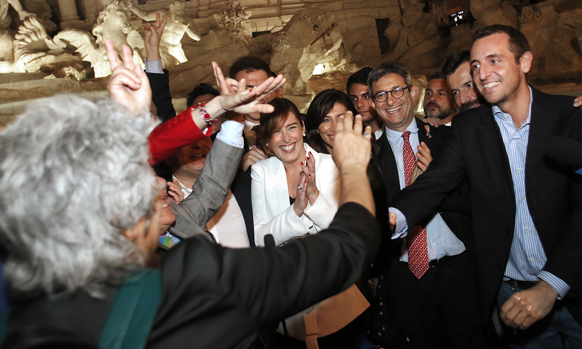 Unioni civili, le foto dei festeggiamenti Unioni civili, le foto dei festeggiamenti