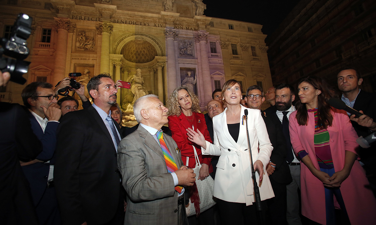 Unioni civili, le foto dei festeggiamenti Unioni civili, le foto dei festeggiamenti