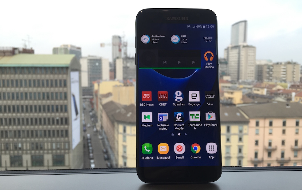 Galaxy S7, G5, Moto X 2016: il futuro oltre gli smartphone Galaxy S7, G5, Moto X 2016: il futuro oltre gli smartphone