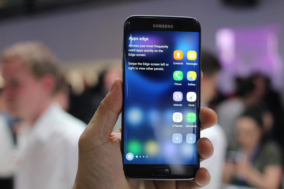 Galaxy S7, G5, Moto X 2016: il futuro oltre gli smartphone Galaxy S7, G5, Moto X 2016: il futuro oltre gli smartphone