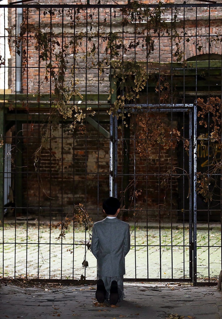 Adolf Hitler di Maurizio Cattelan record da Christie’s Adolf Hitler di Maurizio Cattelan record da Christie’s