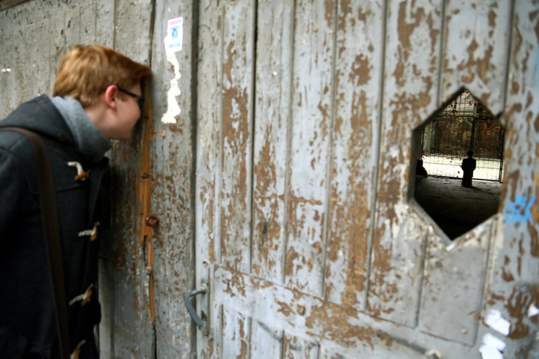 Adolf Hitler di Maurizio Cattelan record da Christie’s Adolf Hitler di Maurizio Cattelan record da Christie’s