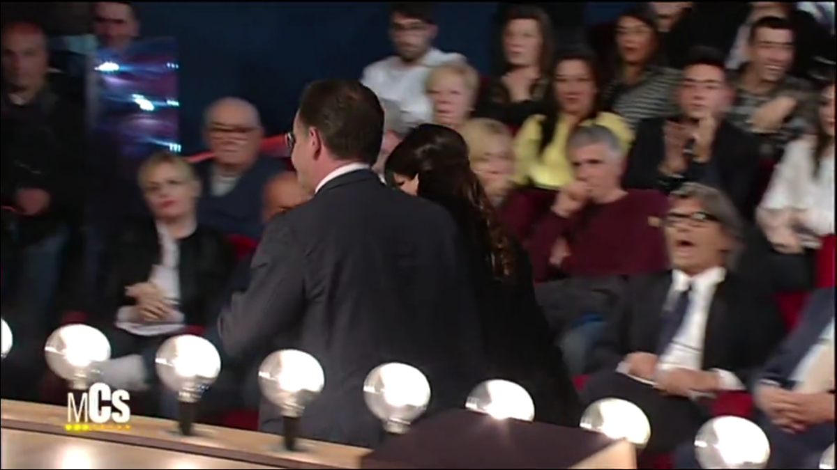 Maurizio Costanzo Show: lite con Corona, Cecchi Paone se ne va