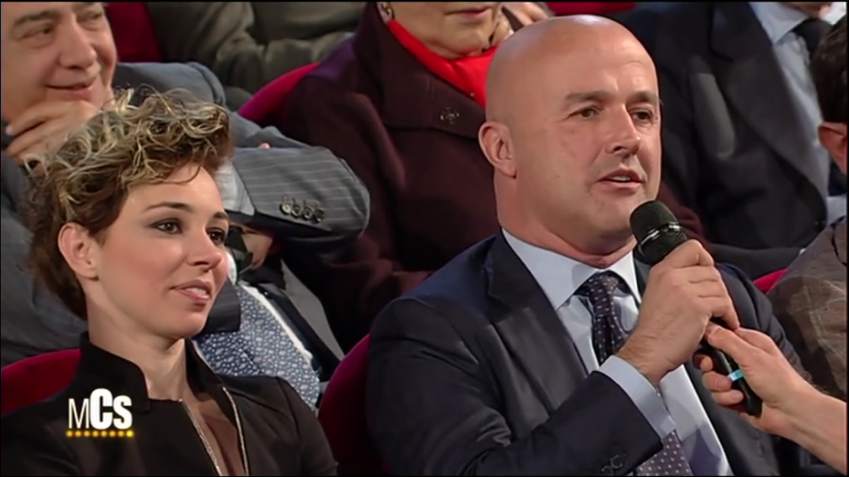 Maurizio Costanzo Show: lite con Corona, Cecchi Paone se ne va