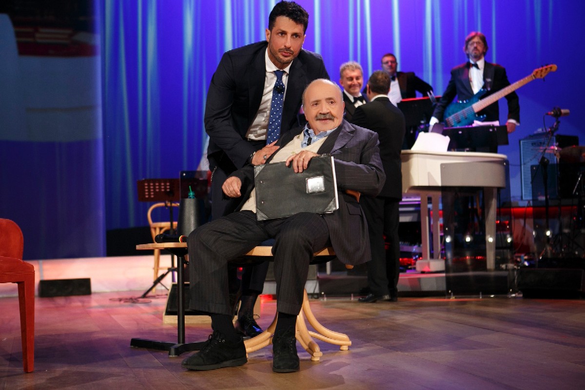 Maurizio Costanzo Show: lite con Corona, Cecchi Paone se ne va
