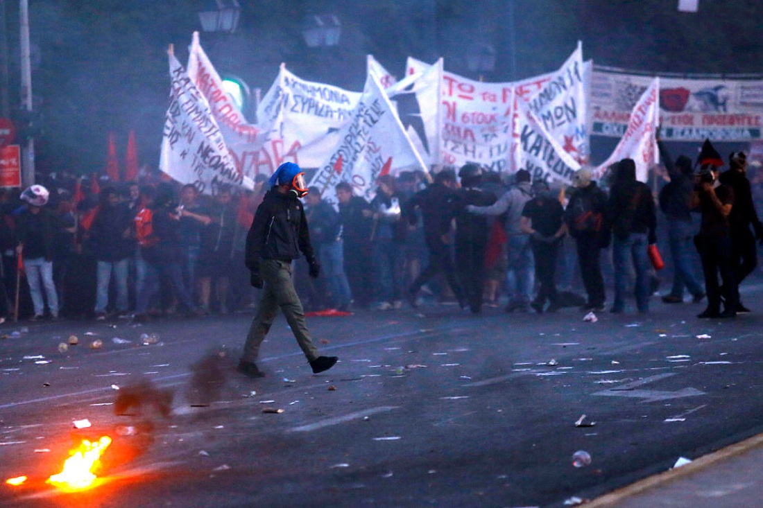 In Grecia è ancora austerity e proteste – FOTO In Grecia è ancora austerity e proteste – FOTO