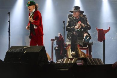 Ac-Dc a Lisbona: il primo concerto con Axl Rose – Guarda i video