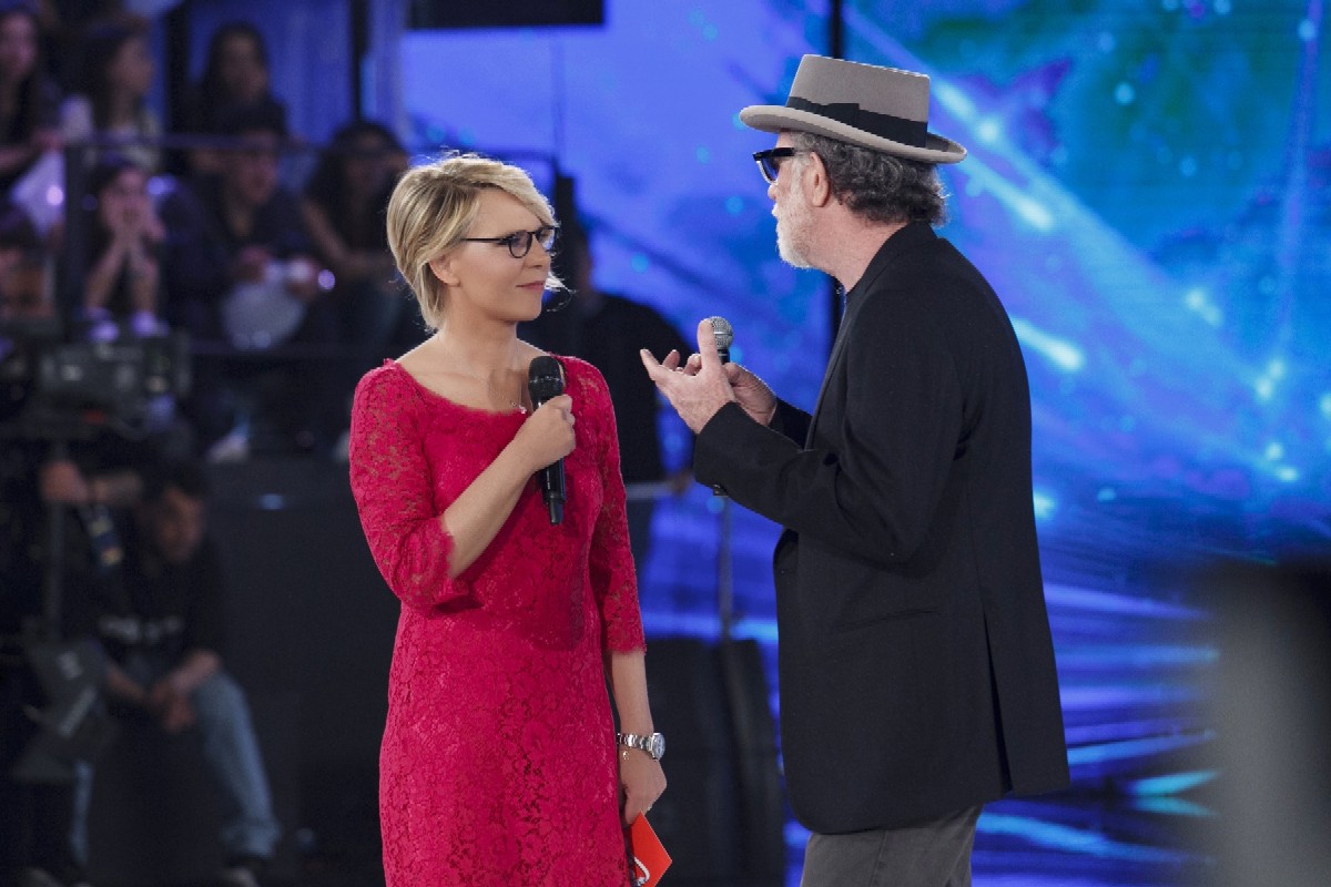 Amici 15: corsa a sette per la vittoria, De Gregori e la Vanoni ospiti Amici 15: corsa a sette per la vittoria, De Gregori e la Vanoni ospiti