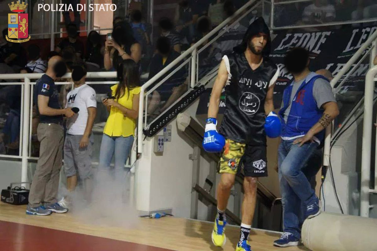 Galleria foto 'Isis, gli interrogatori degli “italiani” arrestati – FOTO e VIDEO' - foto 18