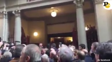 Matteo Renzi contestato a Firenze