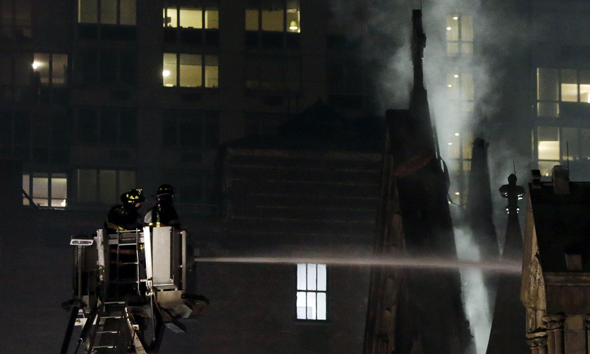 New York, l’incendio della cattedrale di San Sava – Foto e Video New York, l’incendio della cattedrale di San Sava – Foto e Video