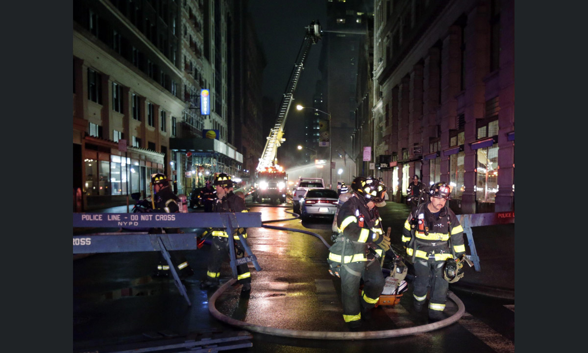 New York, l’incendio della cattedrale di San Sava – Foto e Video New York, l’incendio della cattedrale di San Sava – Foto e Video