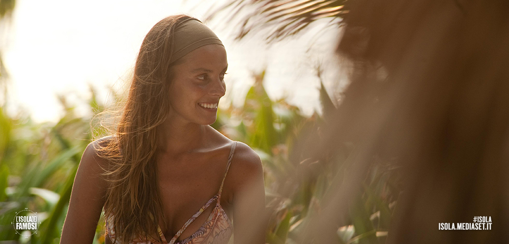 Isola dei famosi 11: Paola Caruso contro tutti, stasera la semifinale Isola dei famosi 11: Paola Caruso contro tutti, stasera la semifinale