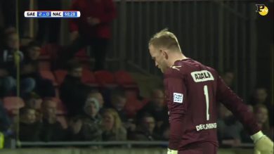 Olanda: Il coro dei tifosi avversari commuove il portiere