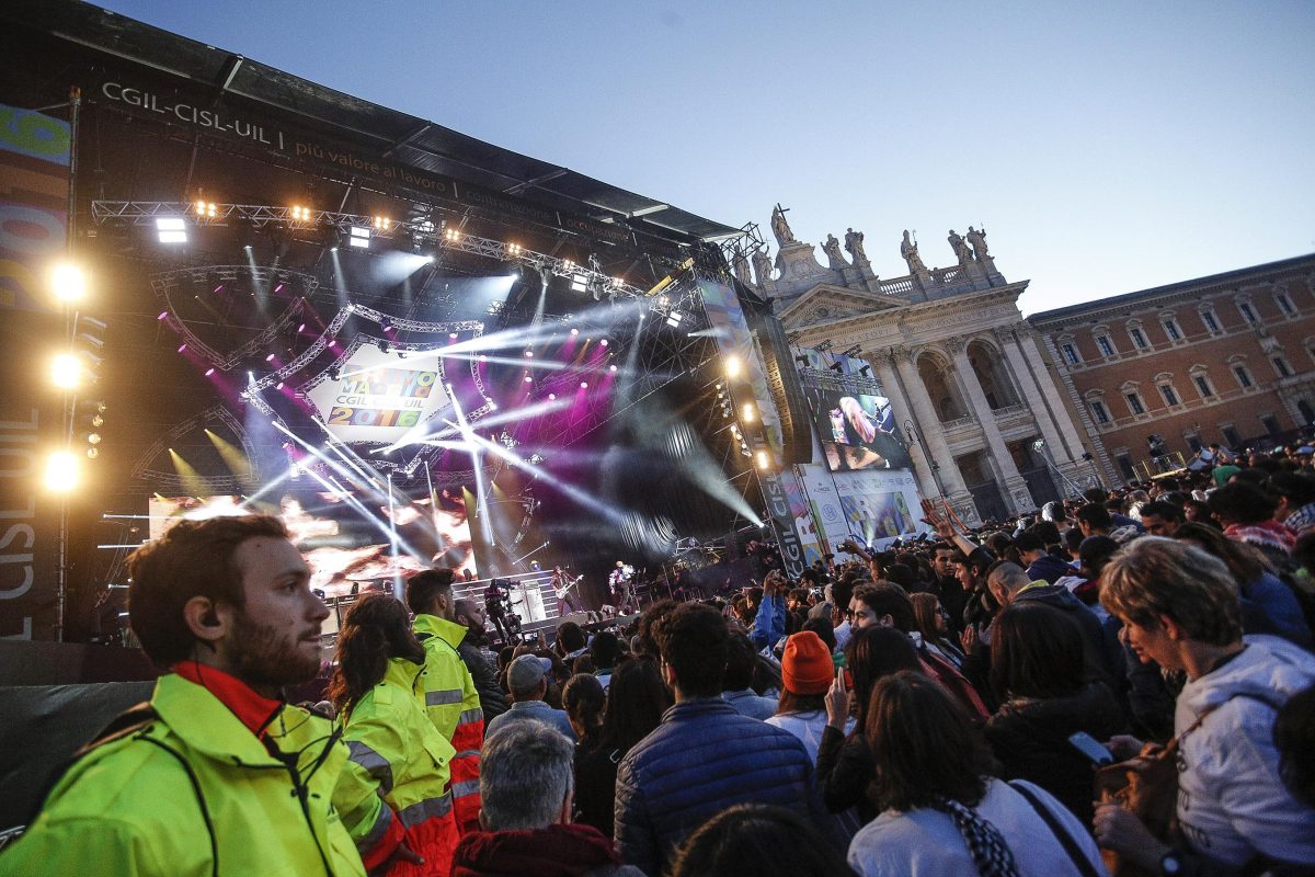 Galleria foto 'Concerto del Primo Maggio: le immagini più belle di Piazza San Giovanni' - foto 11