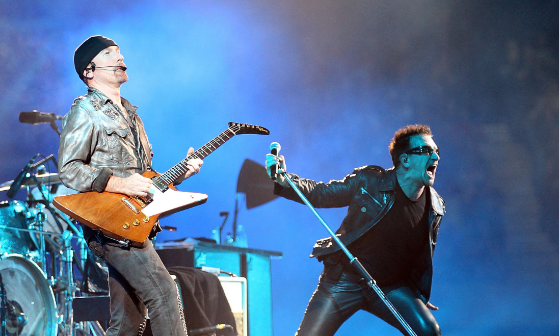 The Edge degli U2 canta e suona nella Cappella Sistina – Video The Edge degli U2 canta e suona nella Cappella Sistina – Video