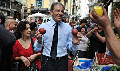 Lettieri punta su Napoli. De Magistris già la rinnega