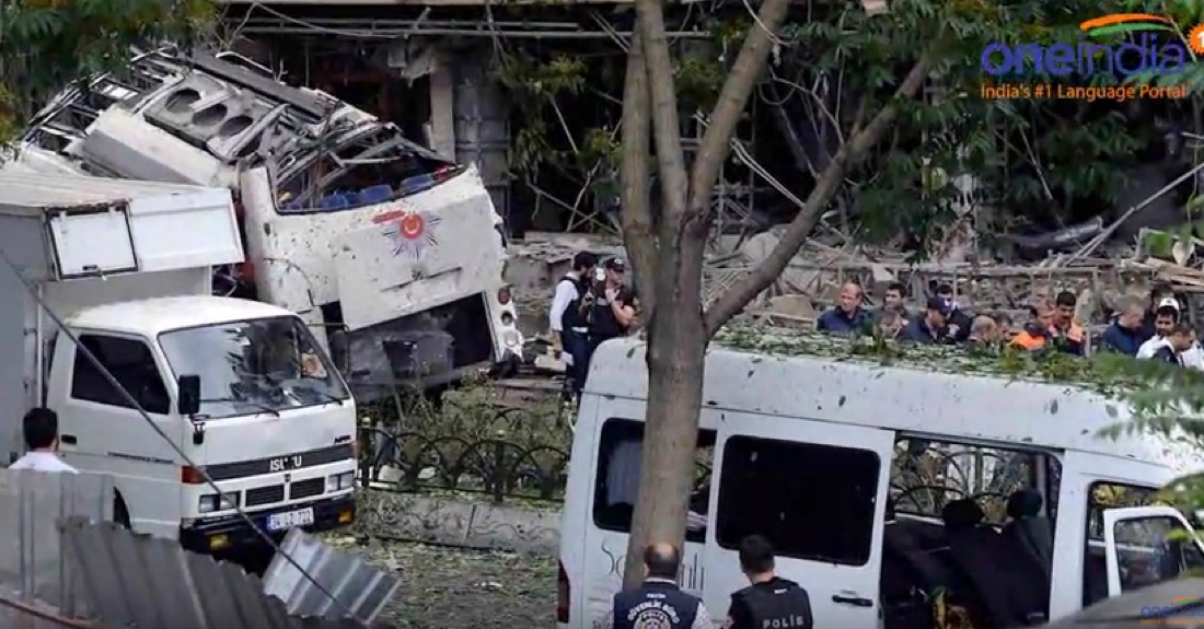 Kabul, kamikaze contro la polizia, 30 morti – Foto Kabul, kamikaze contro la polizia, 30 morti – Foto