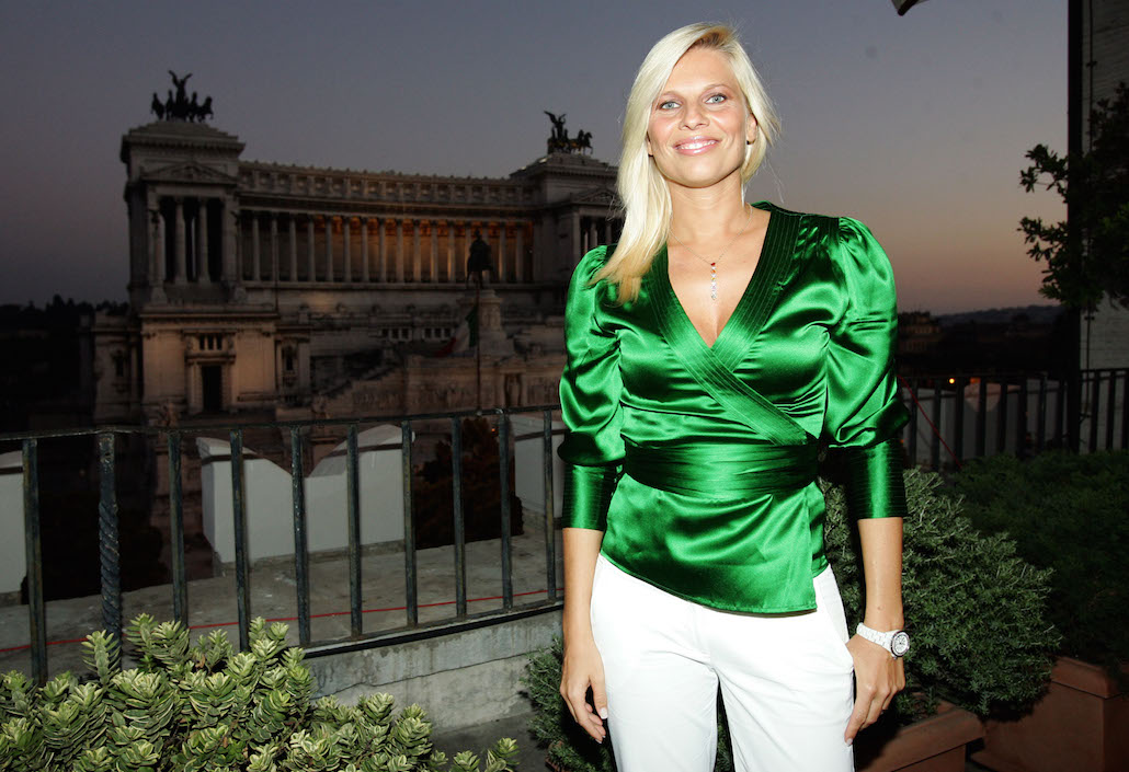 Grande Fratello Vip: Ilary Blasi alla conduzione, il reality al via in autunno Grande Fratello Vip: Ilary Blasi alla conduzione, il reality al via in autunno