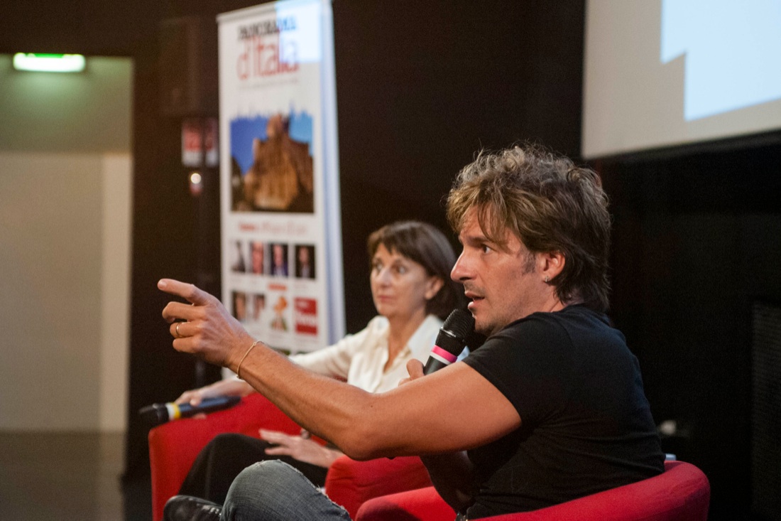 Il mago Casanova senza trucchi – Foto e Video