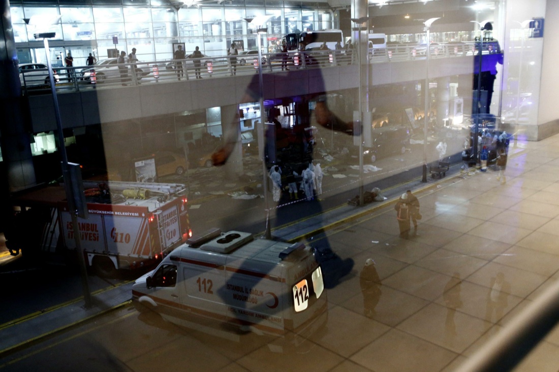 “Gli aeroporti non si possono proteggere dagli attentati”. Parola di 007