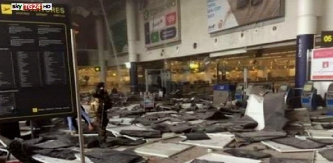 “Gli aeroporti non si possono proteggere dagli attentati”. Parola di 007