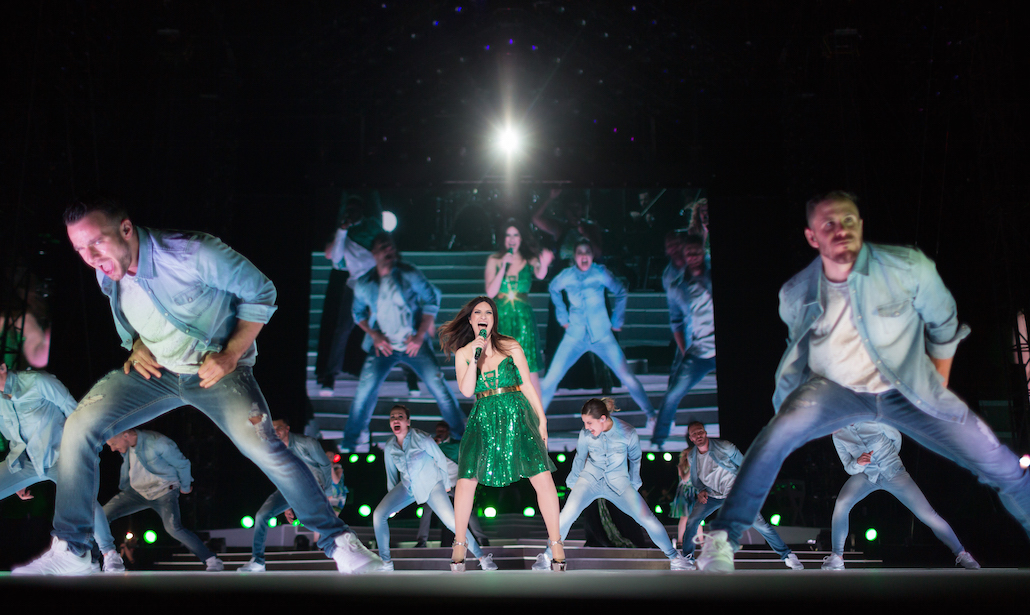 Uragano Pausini: continua l’avventura latina