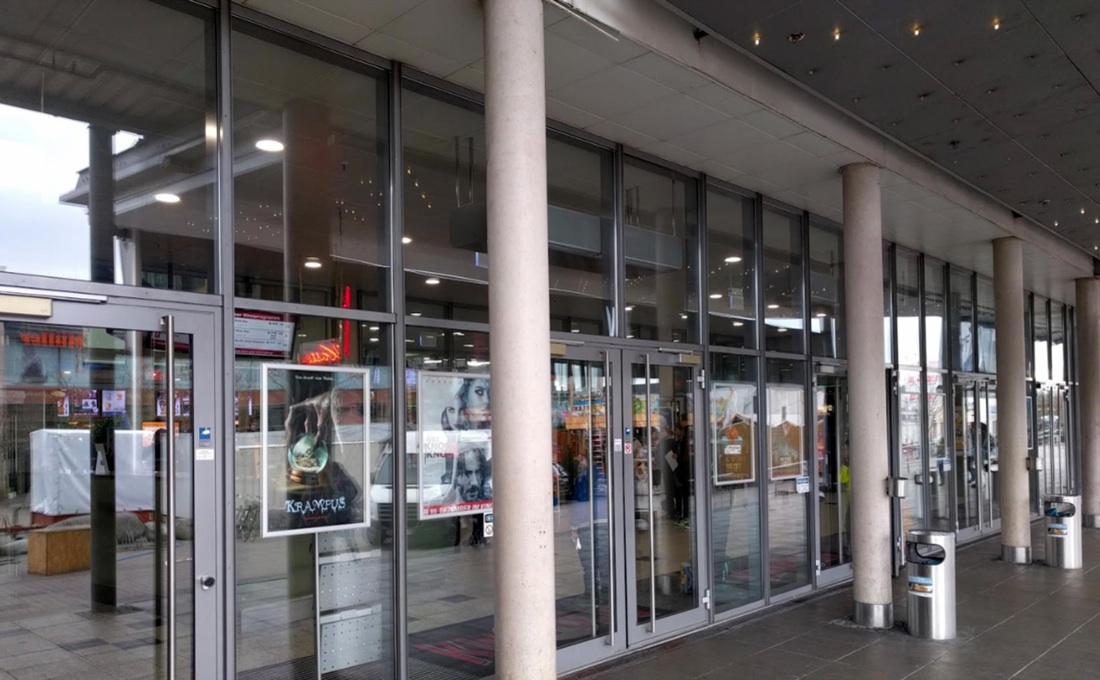 Germania: un uomo apre il fuoco in un cinema – Foto Germania: un uomo apre il fuoco in un cinema – Foto