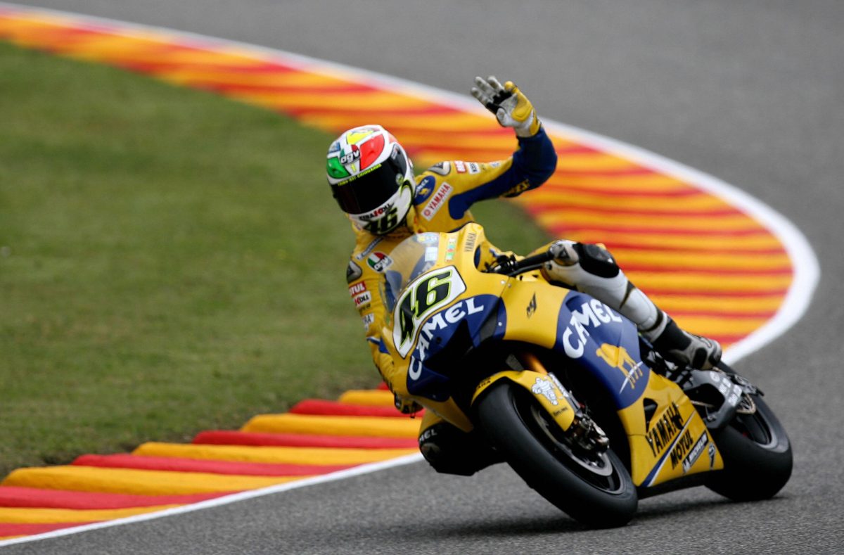 Valentino Rossi, la nuova fiamma è una misteriosa morettina