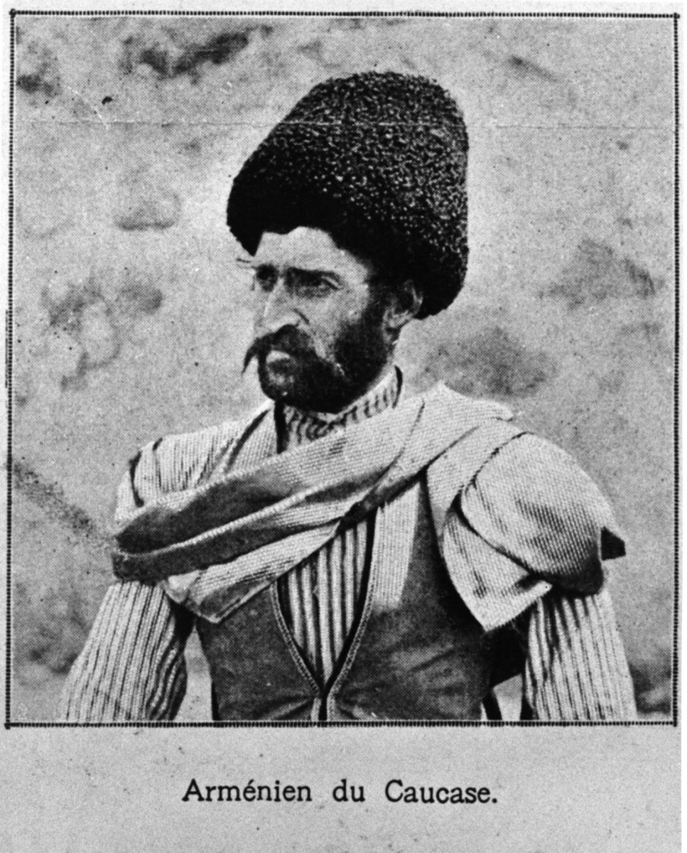 Il genocidio degli Armeni, il popolo che oggi accoglie la visita del Papa