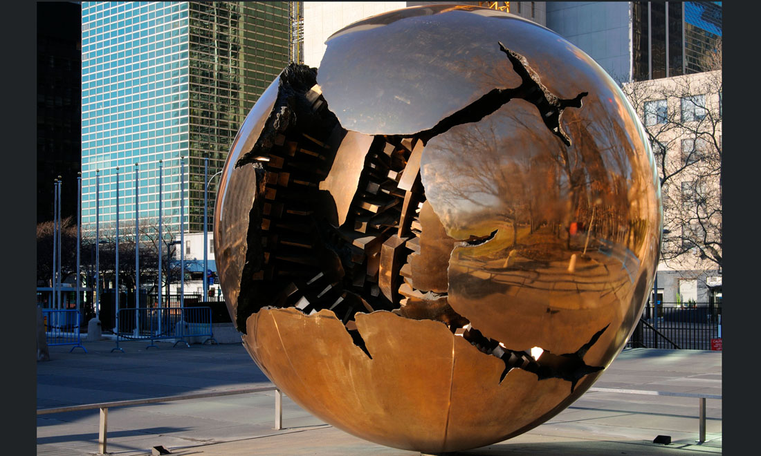 Arnaldo Pomodoro compie 90 anni: le foto delle sue sculture dorate Arnaldo Pomodoro compie 90 anni: le foto delle sue sculture dorate