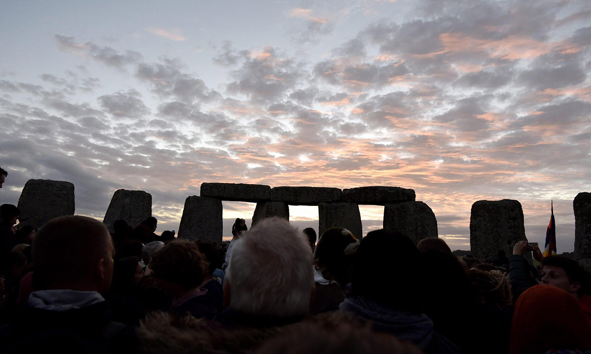 Il solstizio d’estate a Stonehenge Il solstizio d’estate a Stonehenge