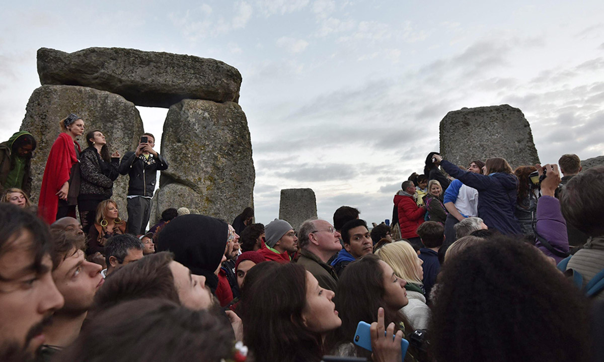 Il solstizio d’estate a Stonehenge Il solstizio d’estate a Stonehenge