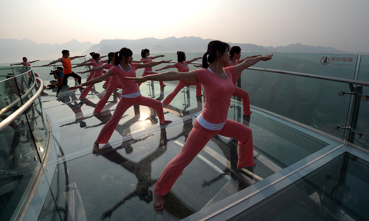 Giornata internazionale dello Yoga: le foto più belle Giornata internazionale dello Yoga: le foto più belle