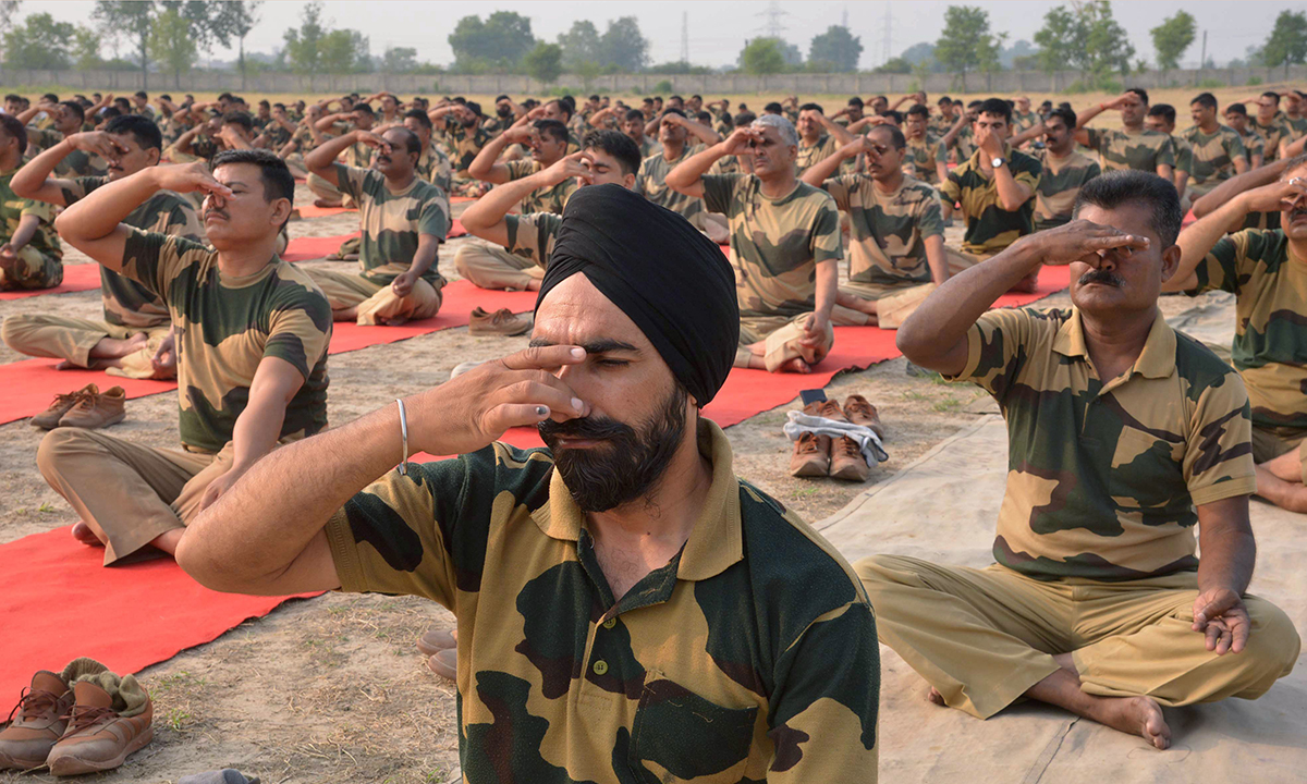 Giornata internazionale dello Yoga: le foto più belle Giornata internazionale dello Yoga: le foto più belle