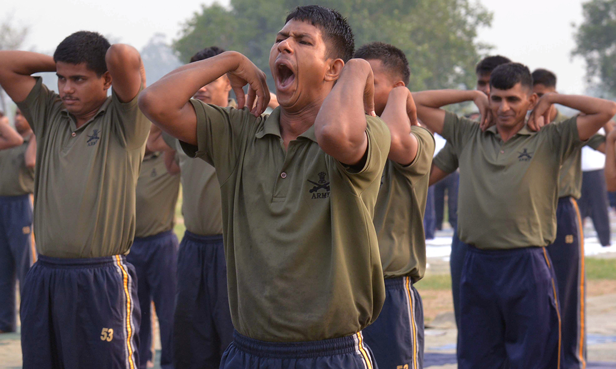 Giornata internazionale dello Yoga: le foto più belle Giornata internazionale dello Yoga: le foto più belle