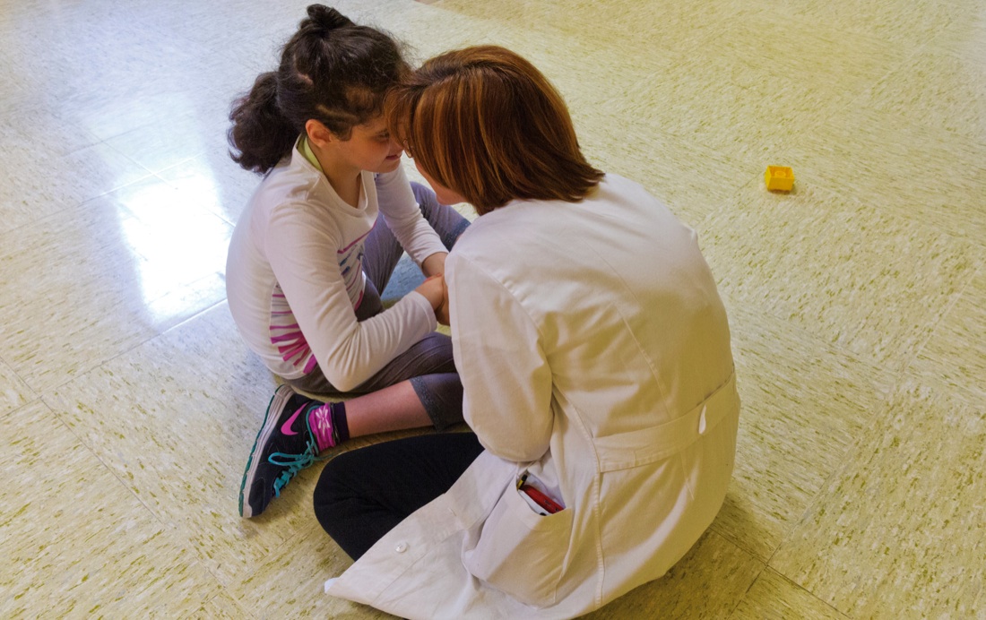 I volti di Sacra Famiglia Onlus in mostra a Milano