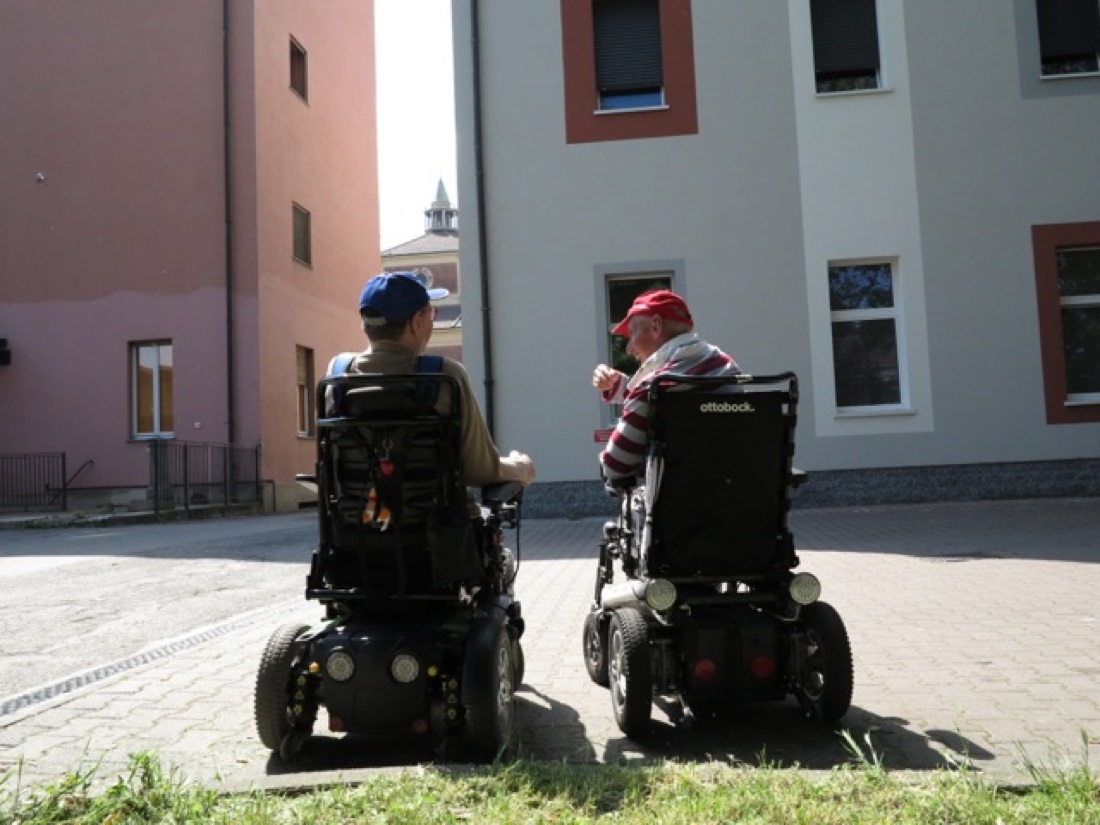 I volti di Sacra Famiglia Onlus in mostra a Milano