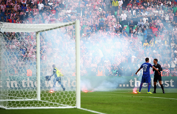 L’Uefa grazia la Croazia per la vergogna ultras: multa e divieti sui biglietti