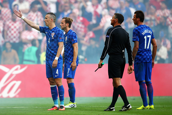 L’Uefa grazia la Croazia per la vergogna ultras: multa e divieti sui biglietti