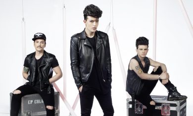 The Kolors: Stash sputa sulla telecamera e rifiuta l’MTV Award (Video)
