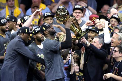 Nba Finals, Golden State al tappeto: il titolo è di Cleveland dopo 52 anni