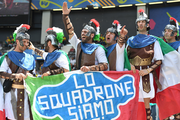 Euro 2016: Italia-Svezia, lo spettacolo dei tifosi a Tolosa Euro 2016: Italia-Svezia, lo spettacolo dei tifosi a Tolosa