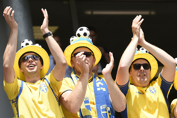 Euro 2016: Italia-Svezia, lo spettacolo dei tifosi a Tolosa Euro 2016: Italia-Svezia, lo spettacolo dei tifosi a Tolosa
