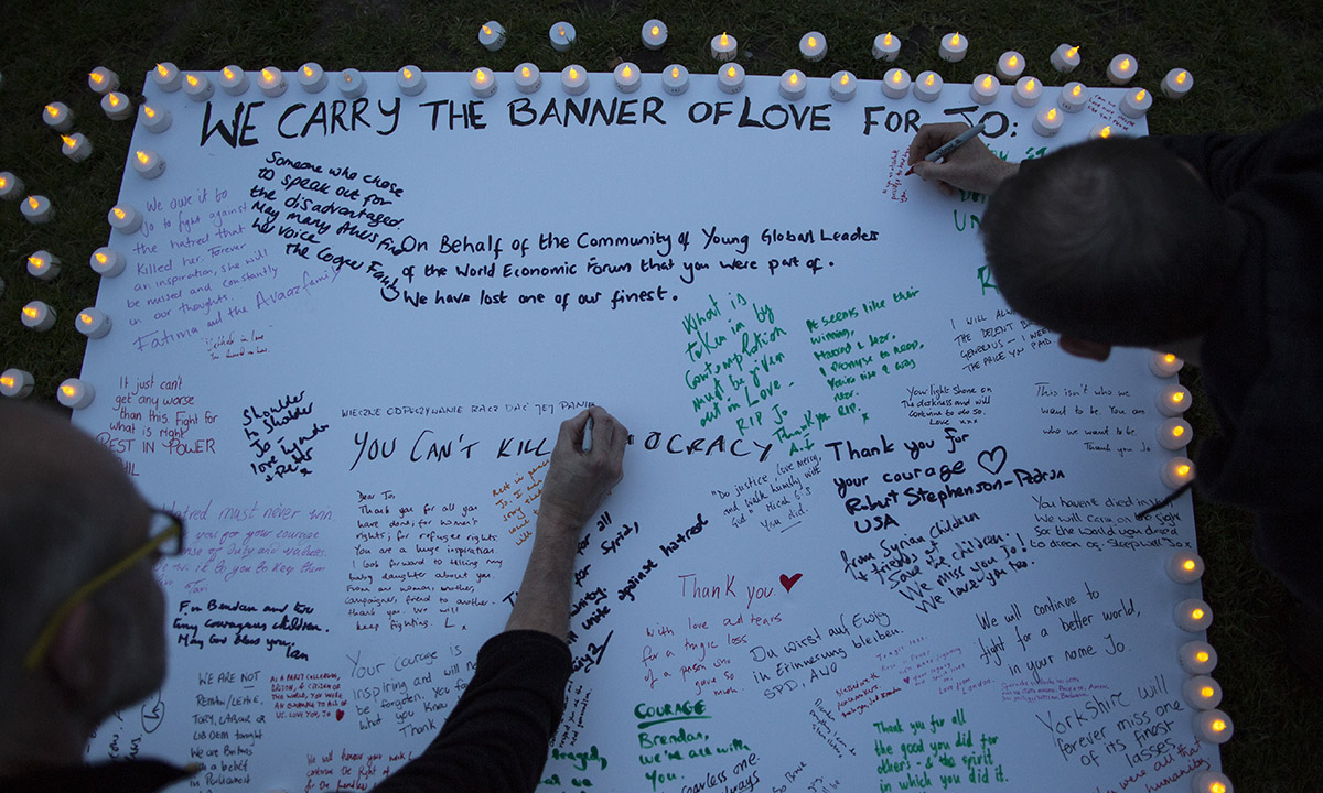 Jo Cox, l’ultimo saluto alla deputata uccisa – Foto Jo Cox, l’ultimo saluto alla deputata uccisa – Foto