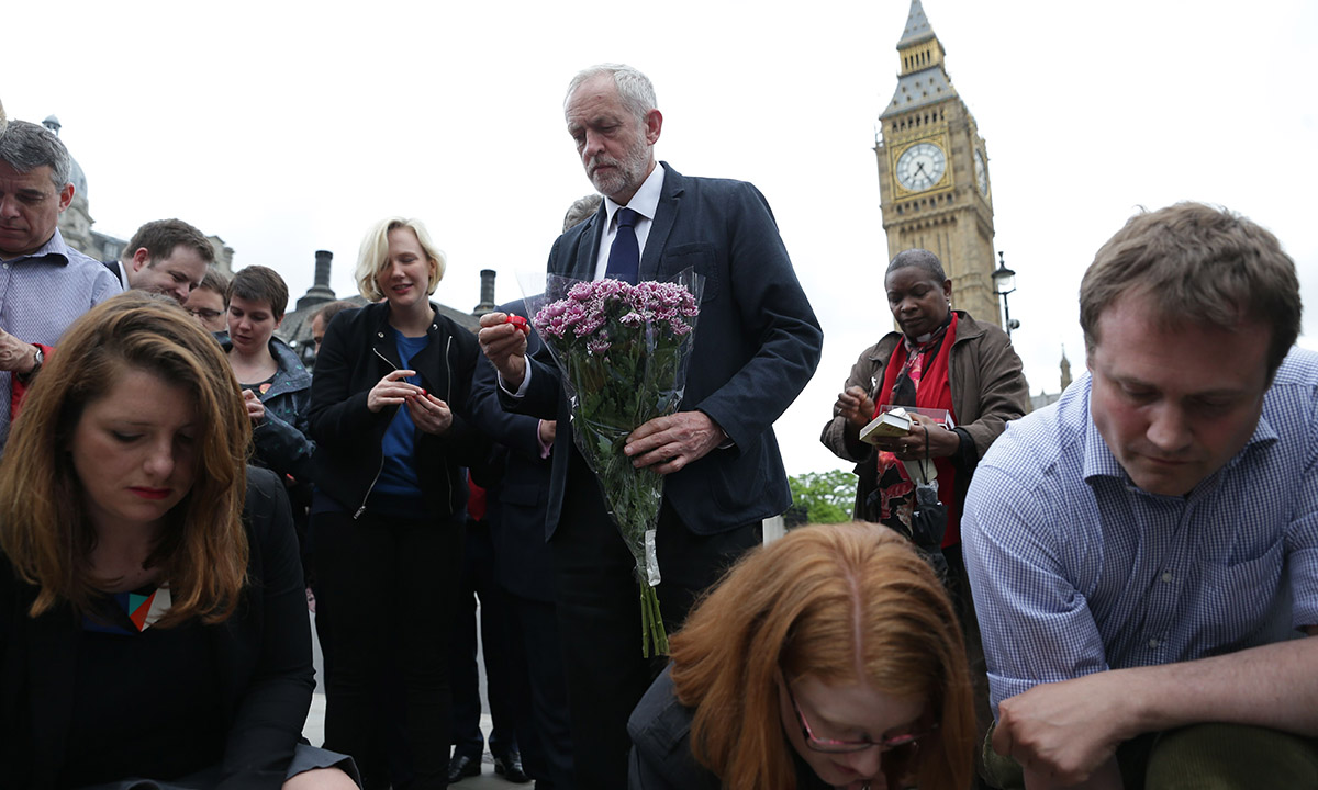 Jo Cox, l’ultimo saluto alla deputata uccisa – Foto Jo Cox, l’ultimo saluto alla deputata uccisa – Foto