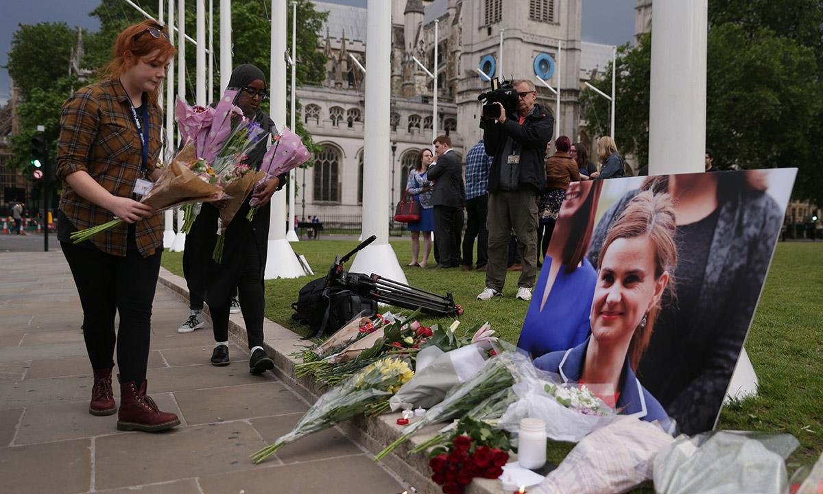Jo Cox, l’ultimo saluto alla deputata uccisa – Foto Jo Cox, l’ultimo saluto alla deputata uccisa – Foto