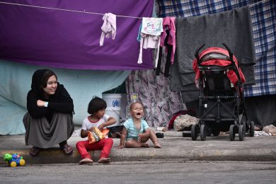 Come sopravvivere nei campi profughi