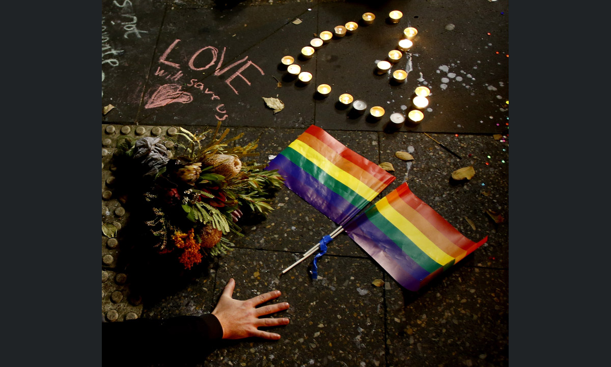 Strage di Orlando: l’abbraccio di Obama alle famiglie Strage di Orlando: l’abbraccio di Obama alle famiglie