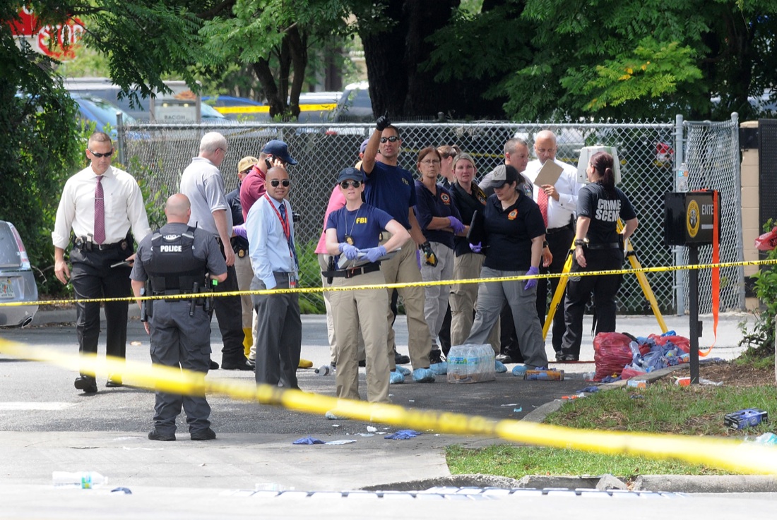 Strage di Orlando: l’abbraccio di Obama alle famiglie Strage di Orlando: l’abbraccio di Obama alle famiglie